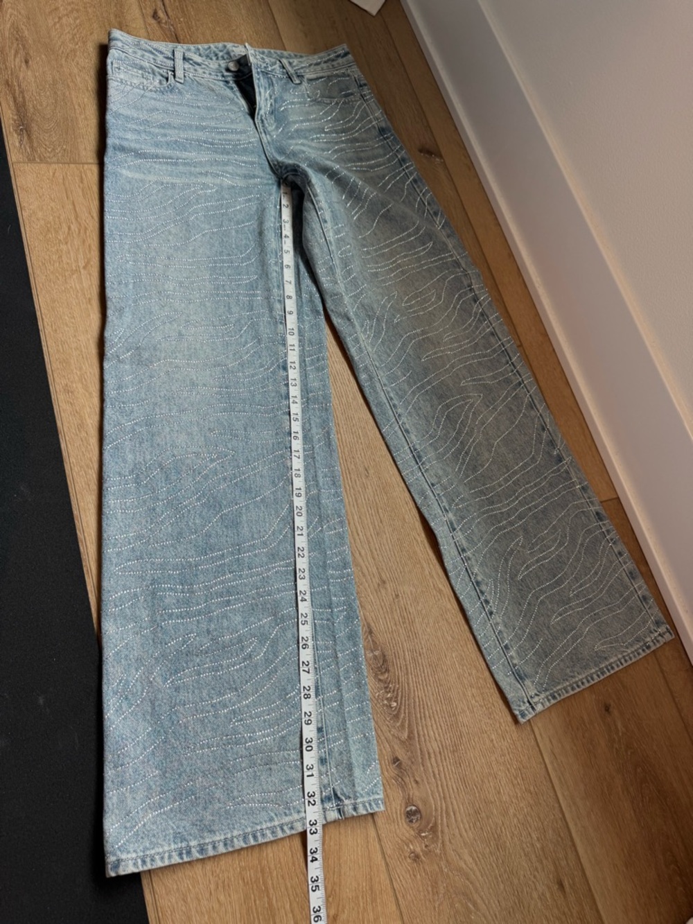Pacsun Casey Low Rise Baggy Jeans Zebra Rhinestone Light Indigo size 25 (size 2) - Picture 5 of 11